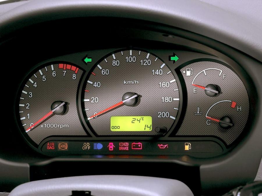  Hyundai Accent 5-Door 2003 года  (фото 4 из 21)